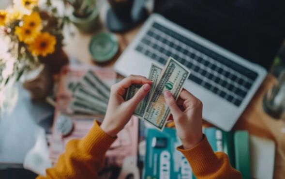 2025年适合大学生贷款的平台推荐9月速贷应急办法！品评这5个大学生网贷软件可以借钱