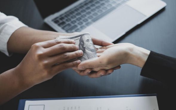 黑户可以在什么正规平台借款呢2025年保姆级攻略！汇总​5个黑户可在正规口子贷款